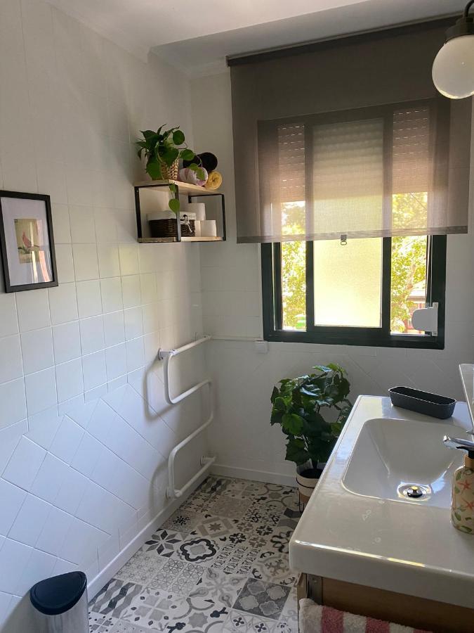 Acogedor Apartamento En Pleno Corazon De Triana Seville Luaran gambar