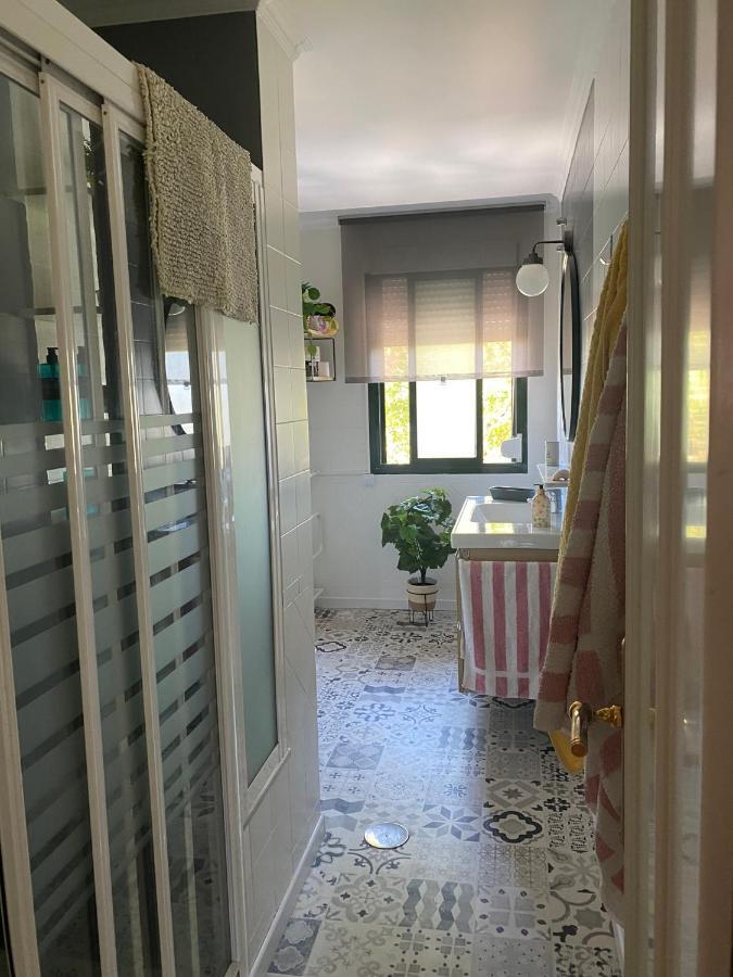 Acogedor Apartamento En Pleno Corazon De Triana Seville Luaran gambar