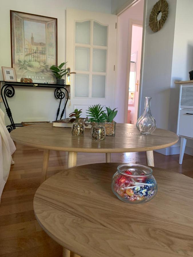 Acogedor Apartamento En Pleno Corazon De Triana Seville Luaran gambar