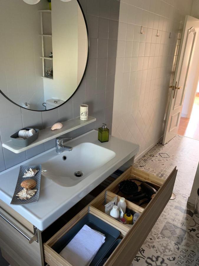 Acogedor Apartamento En Pleno Corazon De Triana Seville Luaran gambar