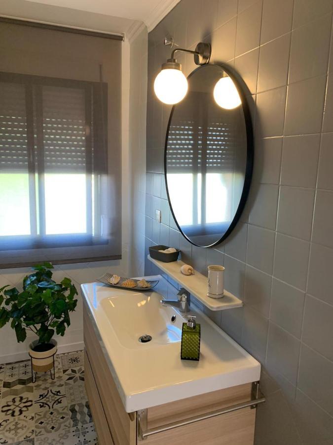 Acogedor Apartamento En Pleno Corazon De Triana Seville Luaran gambar