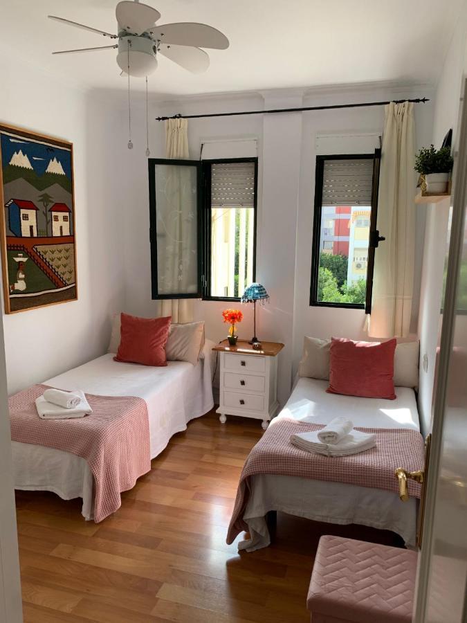 Acogedor Apartamento En Pleno Corazon De Triana Seville Luaran gambar